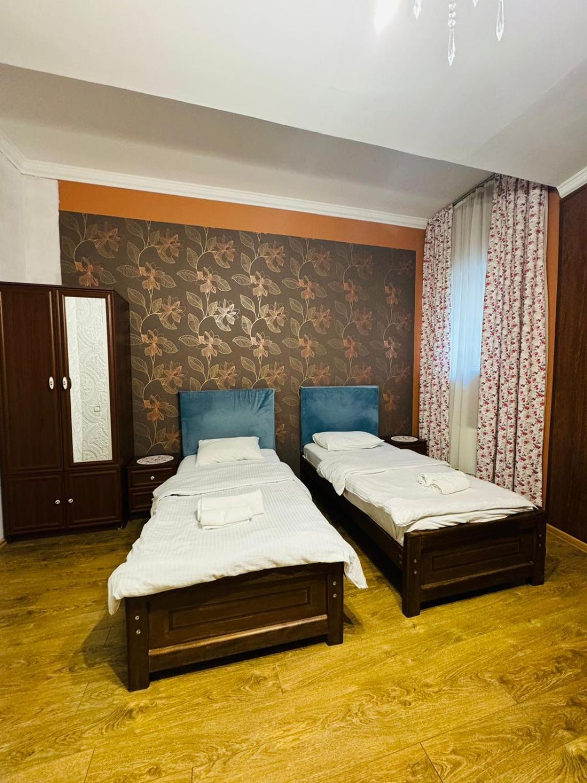 Hotel Kalanga Tbiliszi Szoba fotó