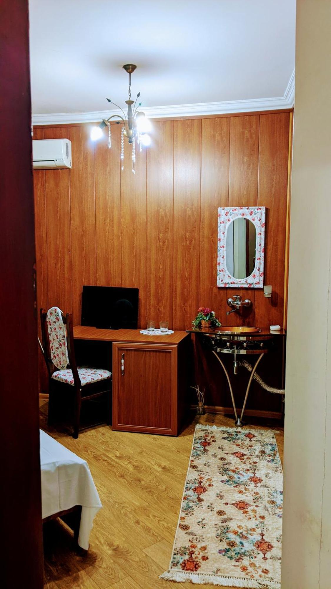 Hotel Kalanga Tbiliszi Szoba fotó