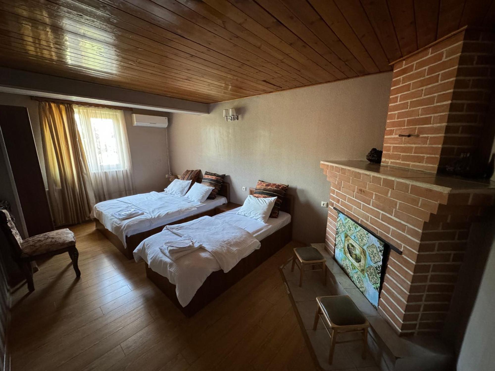 Hotel Kalanga Tbiliszi Kültér fotó
