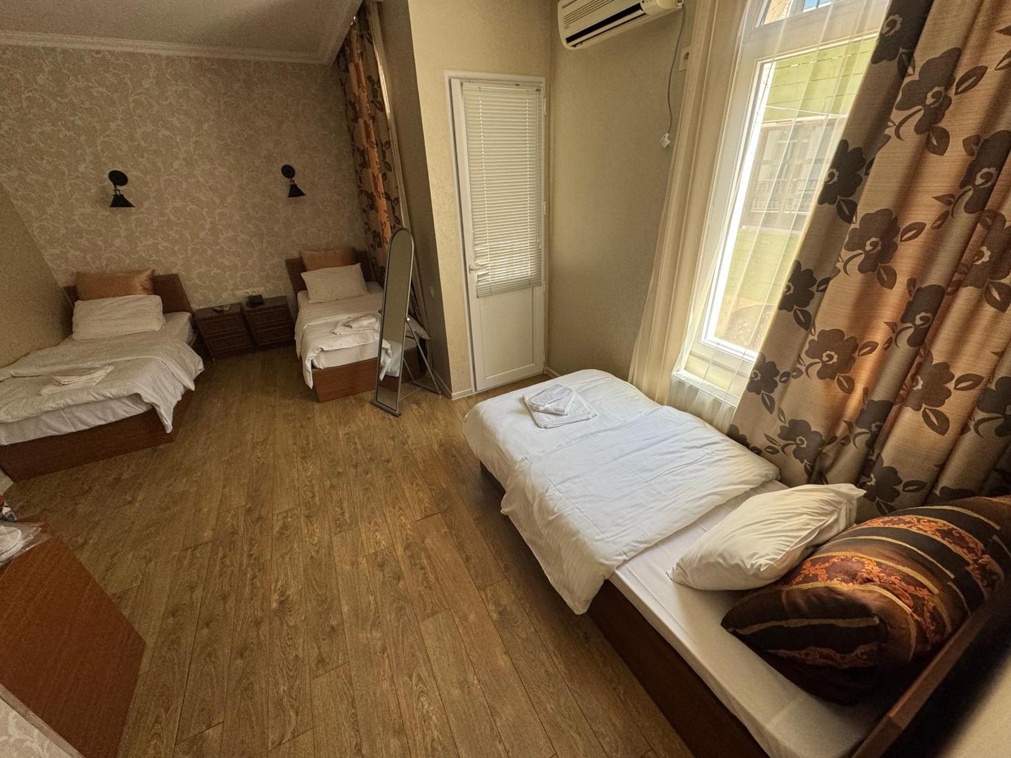 Hotel Kalanga Tbiliszi Kültér fotó